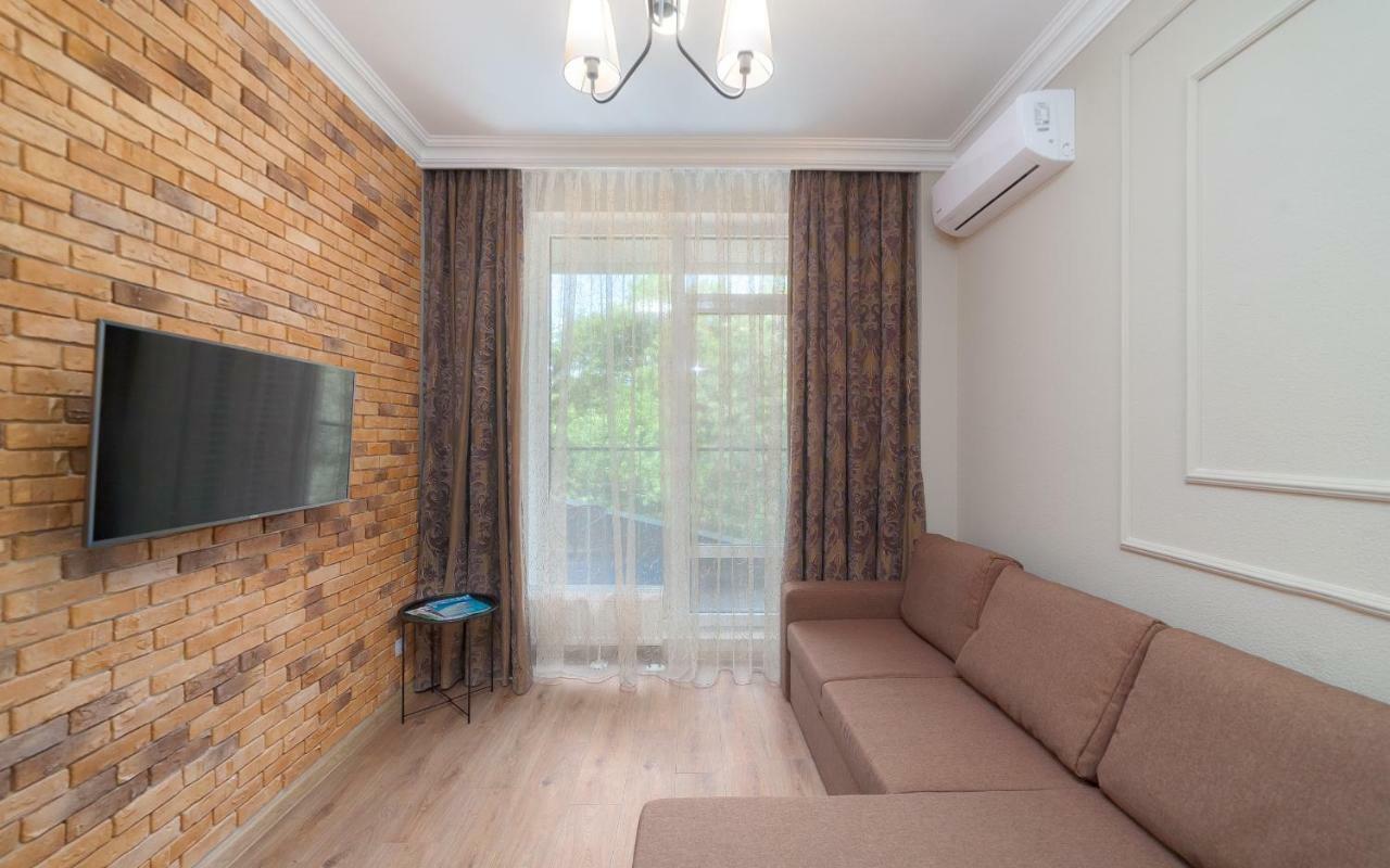 Green Apartments أوديسا المظهر الخارجي الصورة