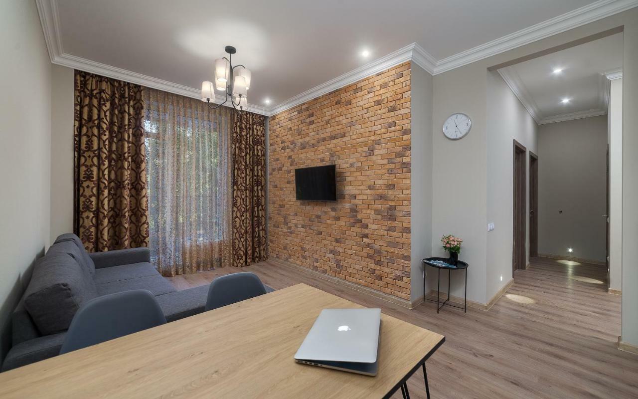 Green Apartments أوديسا المظهر الخارجي الصورة